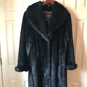 Amazing Black Faux Full Length Fur! Brand New by Terry Lewis.Stay warm in style